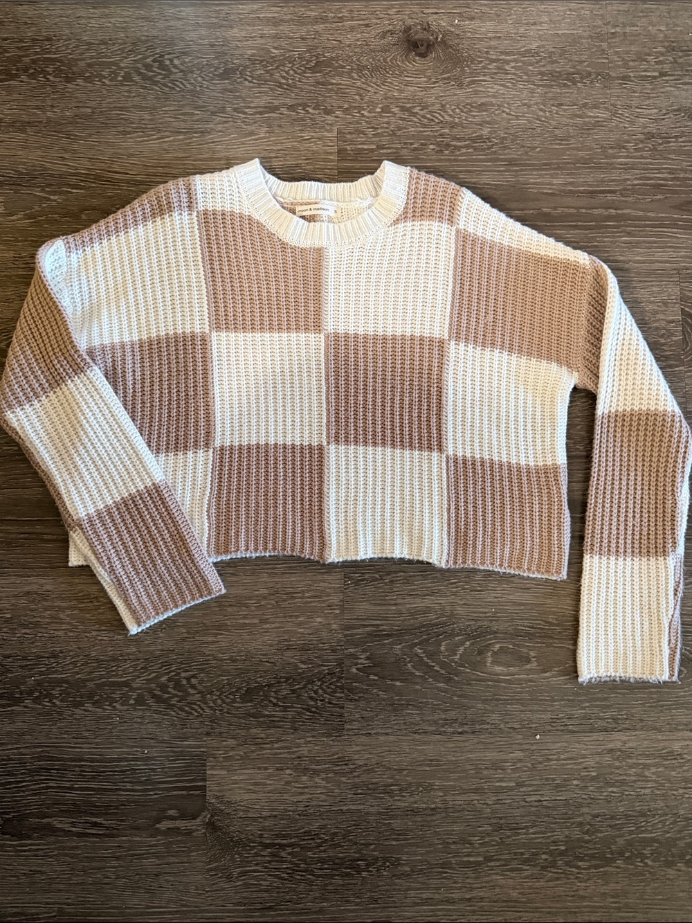 Moon & Madison Checkered Cream Crewneck Sweater